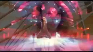 فتيات ناضجات يصبحن عنيفات مع عشاق أصغر سنًا