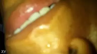 القضيب الكبير لأستاذ التاريخ يوسع فرج الطالبة الشابة
