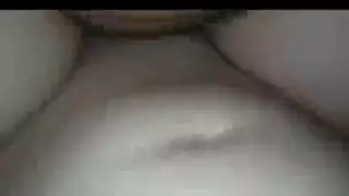 فرج مشعر وقضيب سميك في فعل إباحي صريح
