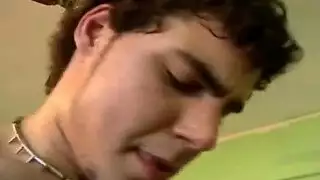 زوجين ناضجين يمارسان الجنس العنيف مع إنهاء بالقذف الداخلي