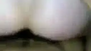 خروج الحبيب من المنزل وجاء صديقه وممارسه الجنس معه في الحمام