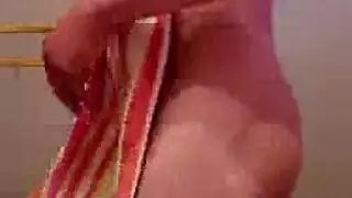 شاب لاتيني نحيف ديك