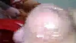 تتوسع وتبتسم في الساونا من أجل البورن