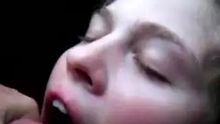 مص الزب وبلعه في الحلق