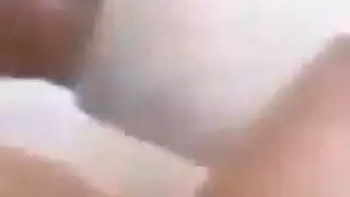 قحة تركية صغيرة تمتص الزب الصلب