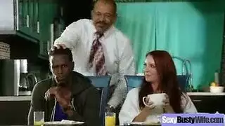 Sexy يعيش مع زوجة ابيه المطلقة المحرومة بعد ان انفصلت عن والده مترجم كانت تلبس فستان احمر