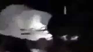 يزنق دمعها فى الحيتا