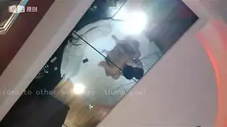 قذف داخل الخادمة الشهوانية في المطبخ