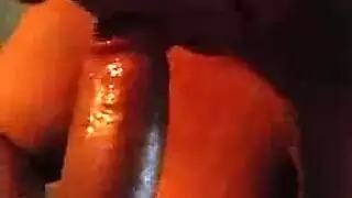 مراهقة بنظارات تحصل على جنس جماعي وقذف على الوجه
