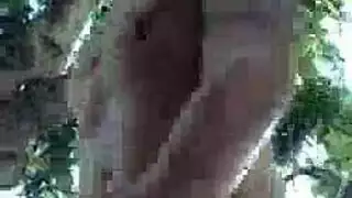 ثنائي بقضيب كبير يمارس الجنس مع امرأة ناضجة في علاقة ثلاثية صريحة