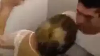 كاميرا خفية تلتقط الزوجة تركض على القضيب في جلسة ساخنة