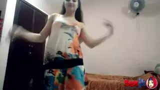 بنت مصرية تعرض