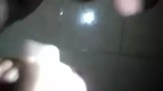 كشف مثير عن سروال داخلي هندي يتحول إلى حركة إكس إكس إكس