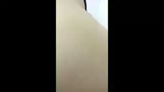 الثدي ضخمة الحمام مص