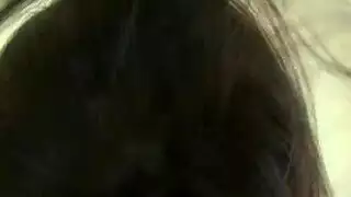 دمية جنسية مرضعة مغمورة بالسائل المنوي