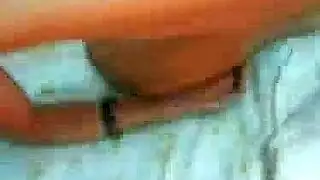 زوجة الأب تعلم ابن زوجها كيف يمارس الجنس كما في الأفلام الإباحية