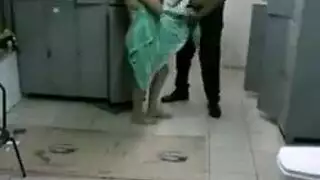 مشهد إكس إكس إكس: حلوات صغيرات تمارس الجنس وتظهر مهوياتهن