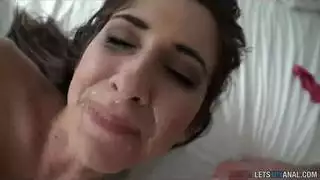 مدمن على تلك المؤخرة الكبيرة الجميلة