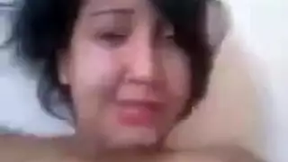 شرموطه مغربية تعرض جسمها وتنيك كسها