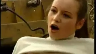 ممرضة مثيرة لا تستطيع الانتظار، تداعب نفسها حتى النشوة