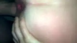 حرث تلك المؤخرة الضيقة والمهبل المتدفق