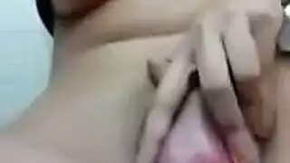 بنت تتناك فى طيرها