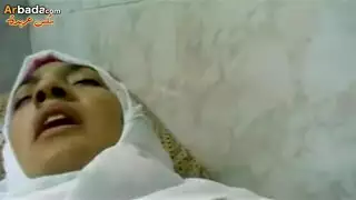 ممرضة محجبة مثيرة تمارس الجنس مع الطبيب في غرفة الاستدعاء بالمستشفى