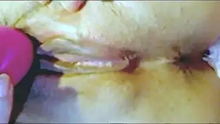 creampie شرج ضخمة لهذا الديك الناضج تمتص