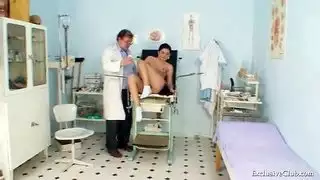 محارم ممحونه تستفرد باخوهاوتلعب بزبهوتعلمه الانحراف وينيكها