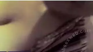 الجارة العربية المثيرة تحصل على فتحتها الضيقة ممتدة