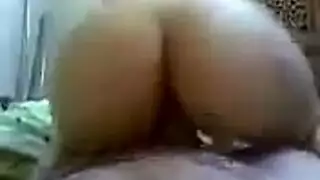 إباحية قاسية من القاهرة: نيك شرجي عنيف مع فتاة بيضاء ممتلئة الجسم