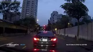 الأصل: رائع فتاة الكاميرا الإباحية تمشي على الأريكة