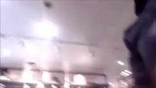 يشارك في نيك امه