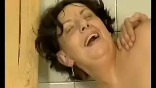 نيكني ي ابا قبل م تجي امي من بره