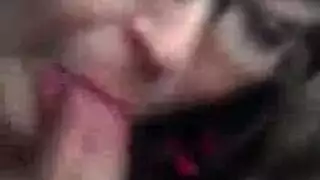 الزوجة الشقراء المدهونة بالنفط تتوسل للاختراق المزدوج