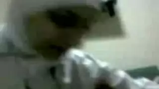 جميلة محجبة تقدم جنس فموي مكثف وتأخذ النهاية
