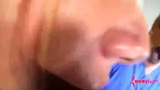 أم عربية ساخنة تمارس الجنس مع صديق ابنها