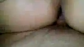 الجنس العنيف: نيك كسها الضيق بعنف