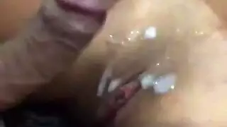 حركة جنسية ثلاثية جامحة في نادي عراه