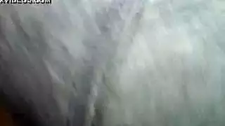 فتاة مثيرة تلمس كسها الضيق