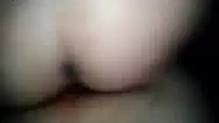 جماعي قوي في الحمام: الجميع يحصل على دوره