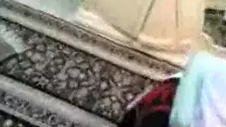 دمية جنس مصرية تصرخ بكلمات بذيئة أثناء التعرض للضرب