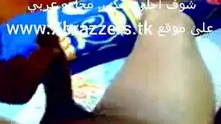 قضيب عربي كبير يمدد امرأة مطلقة ناضجة في فيلم إباحي