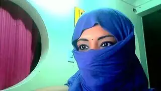 جمال محجبة تأخذ أحمال متعددة في مشهد جنس قاس