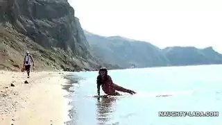 الكلابتان الشهوتان ميارا وتاماهومي في جماع تقييد