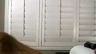 الشقراء الخجولة تتحكم في فعل جنسي صارخ