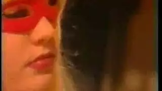 شقراء ساخنة تتعرض للضرب بقضيب أسود كبير