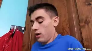 صراخ عالي اههات من قبل الفلم