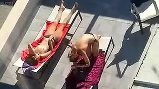 زبار مرنة ضخمة في مجموعة مص عنيف