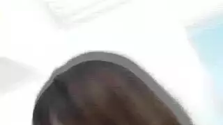 أفلام يابانية صريحة: امرأة ناضجة جميلة تمارس مصًا قويًا
